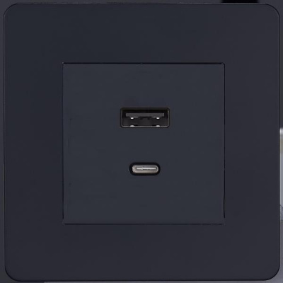 Розетка USB/C внутр. монтажа Merida (черная) Розетка USB/C внутр. монтажа Merida (черная)